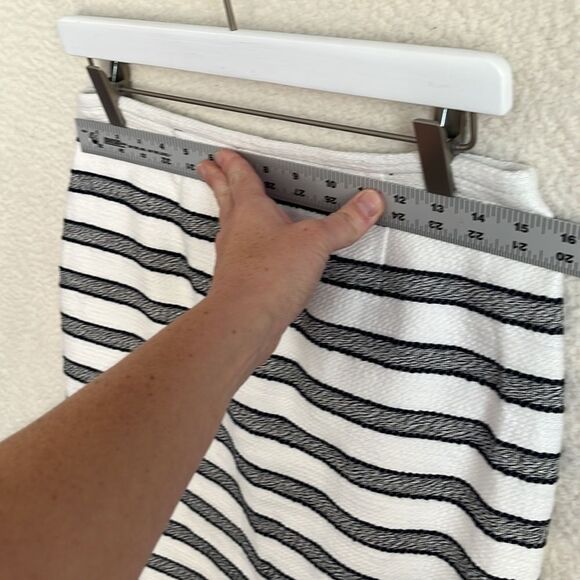 Calvin‎ Klein Skirt Womens Size 6 Pencil White Grey Black Stripe - Picture 2 of 6